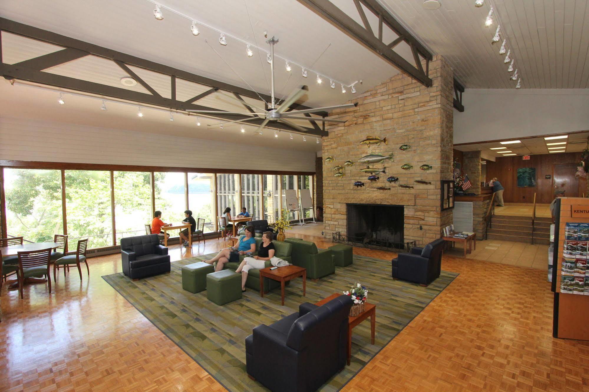 Lake Cumberland State Resort Park Jamestown Esterno foto