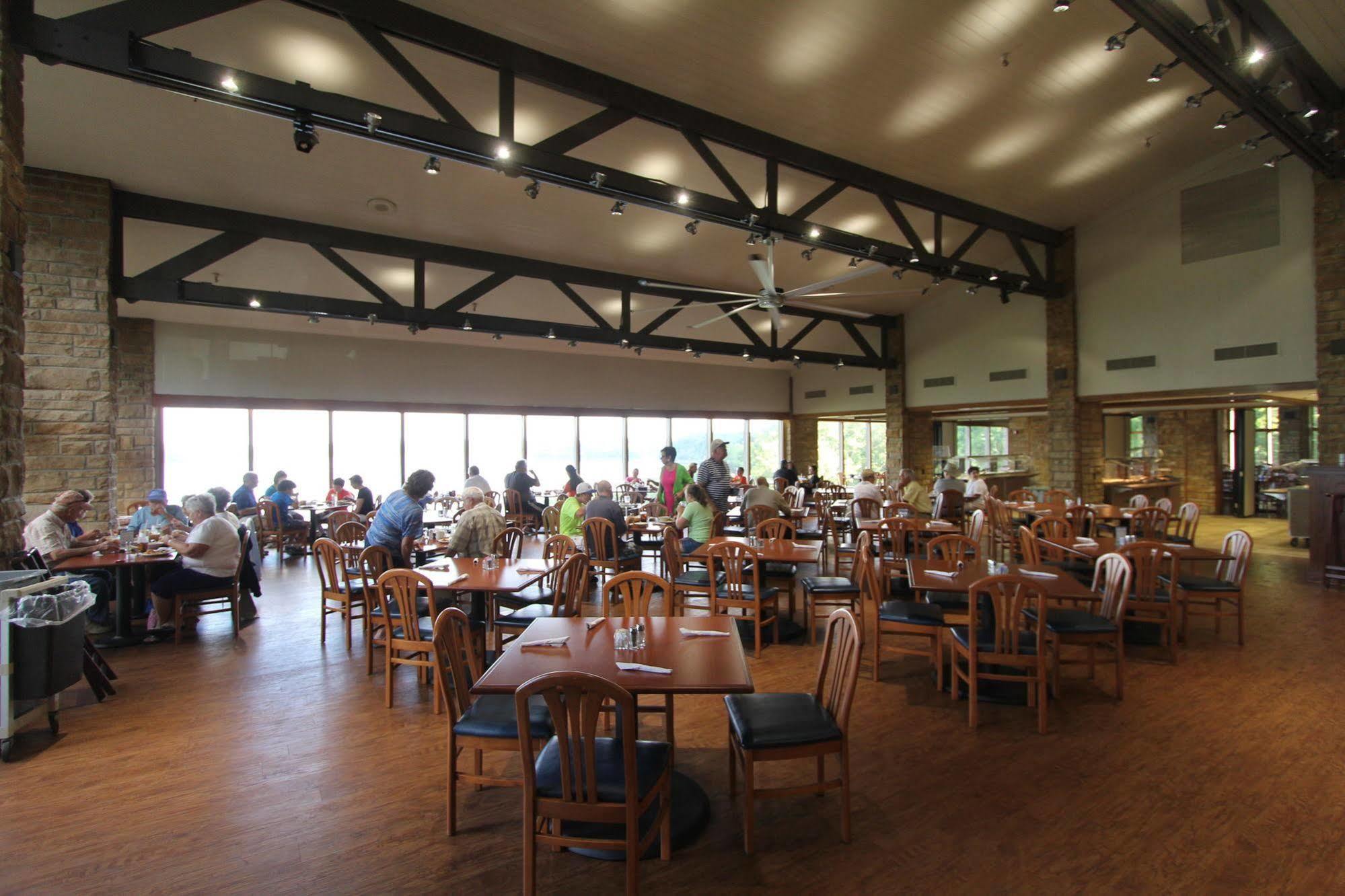 Lake Cumberland State Resort Park Jamestown Esterno foto